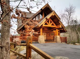 337 Overview Dr, Gatlinburg, TN 37738