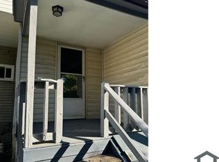 413 Eleanor St, Pitcairn, PA