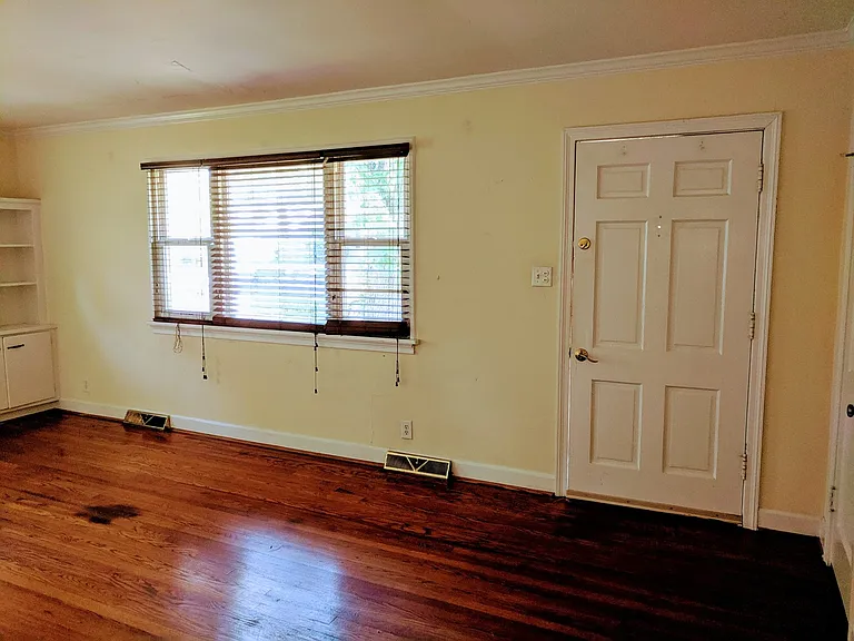 6405 Stuart Ave — Photo 10
