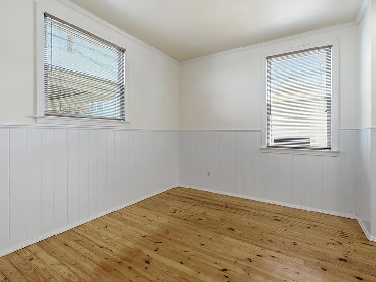 1301 Clarke St — Photo 11
