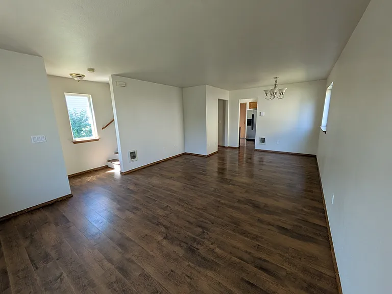 217 S Cedar St — Photo 8