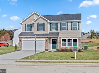 28 Bismark Rd, Inwood, WV 25428