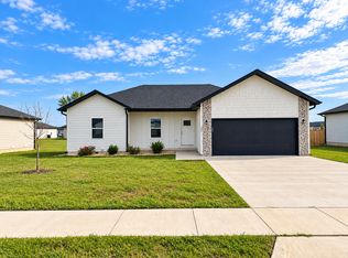 192 Oaklawn St, Rogersville, MO 65742