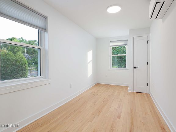 5th image of 62 Ocean Blvd APT 3
