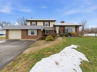 942 Cleland Mill Rd, New Castle, PA 16102