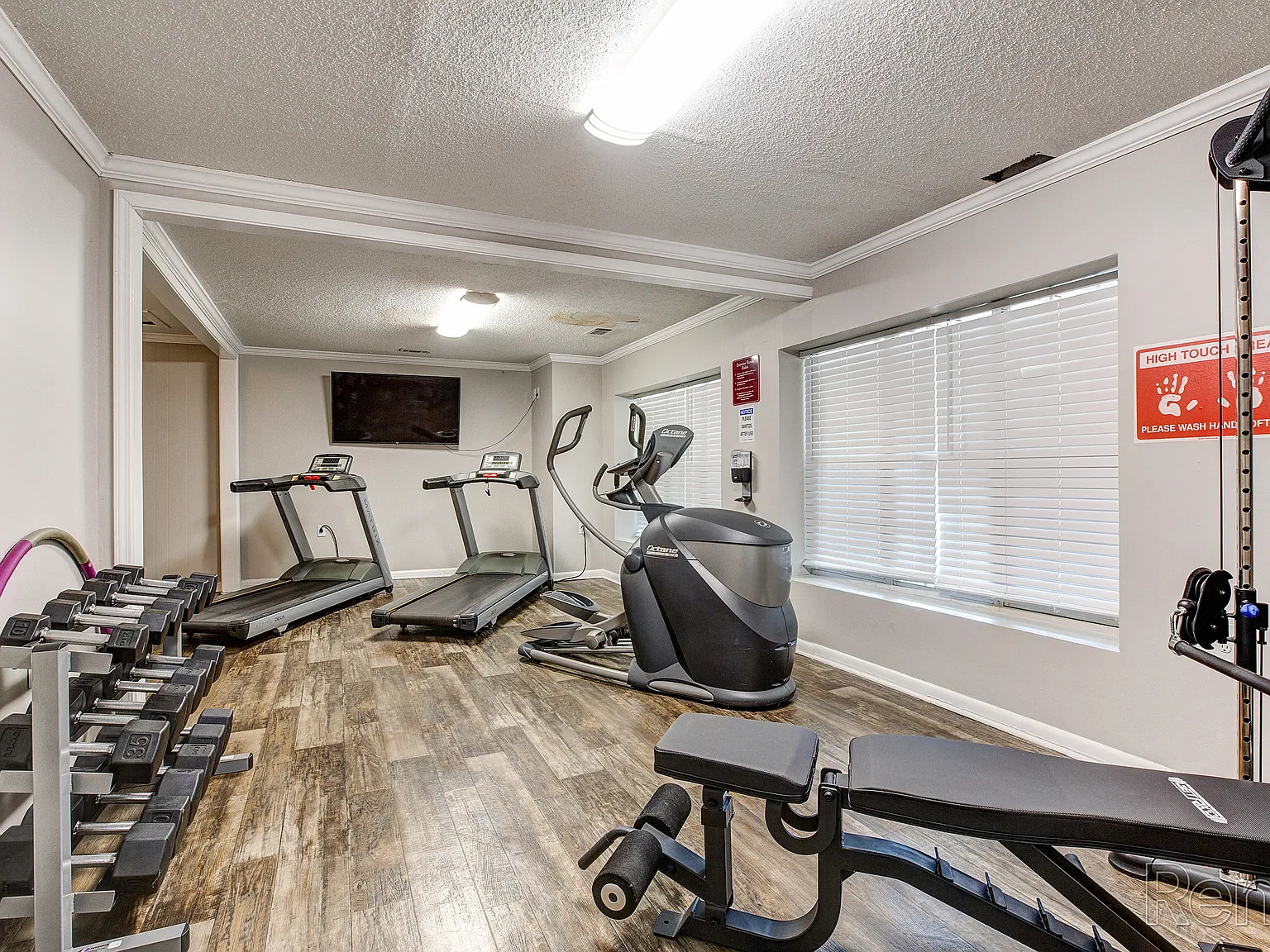 Elite at City View — Photo 3