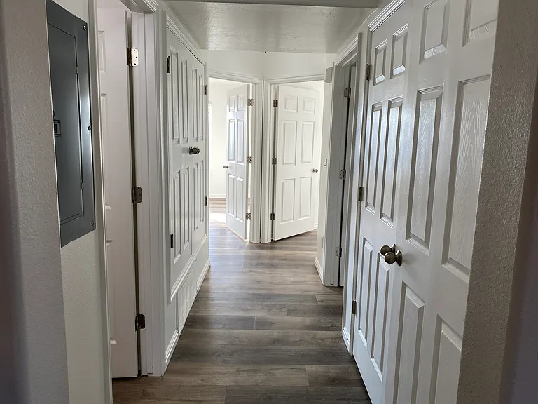 342 E 800 N #210 — Photo 20