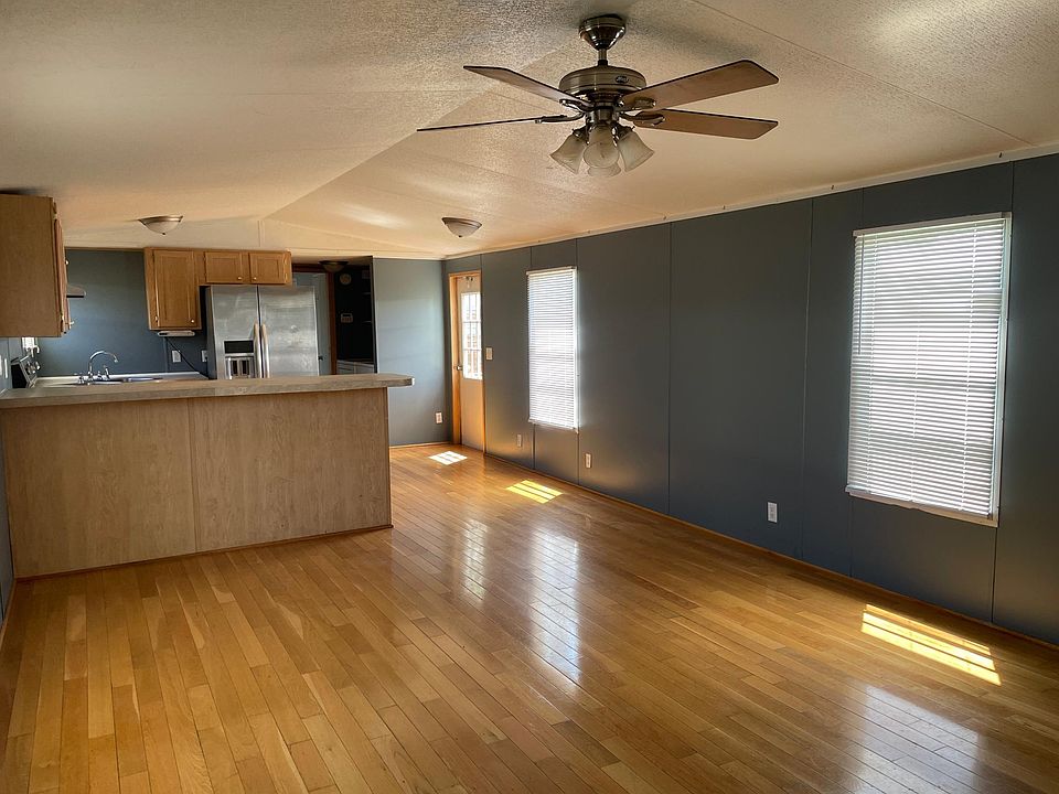 1st image of 117 Alex Dr