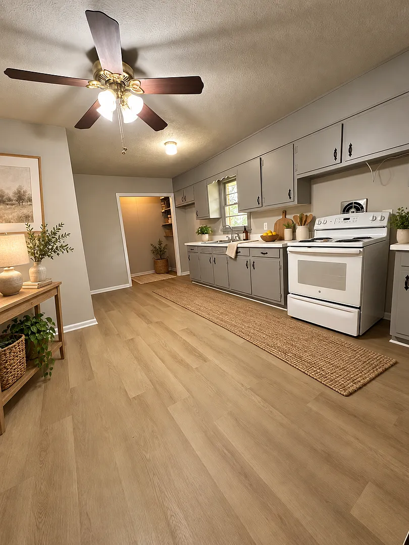 Beautifully Updated & Available for Immediate Move-In! — Photo 4