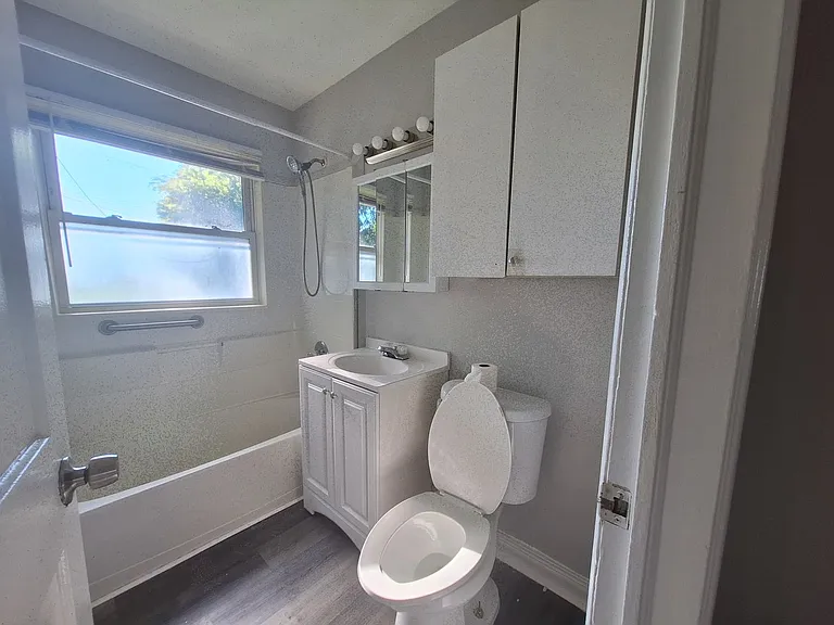 26153 Nagel St — Photo 14