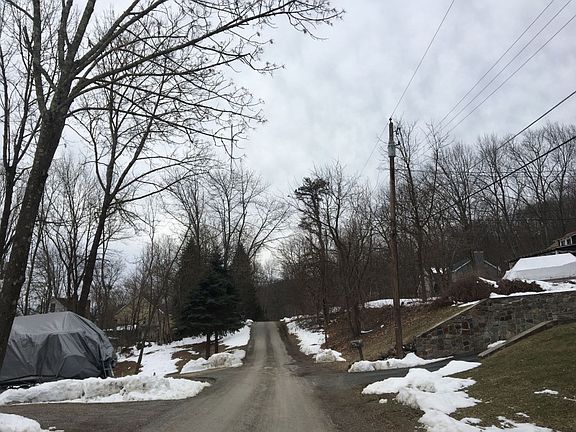 4th image of 31 Mountain Ave