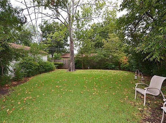 2nd image of 3227 Santa Teresa Ave