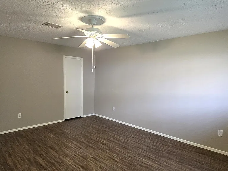 23019 Tree Bright Ln — Photo 16