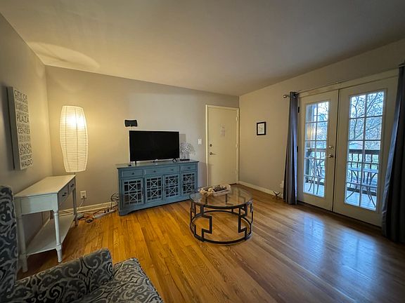 5th image of 4504 Holly St APT 2S