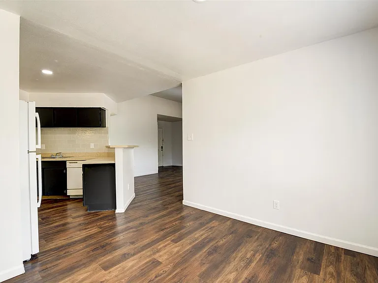 7200 W T C Jester Blvd #904 — Photo 16