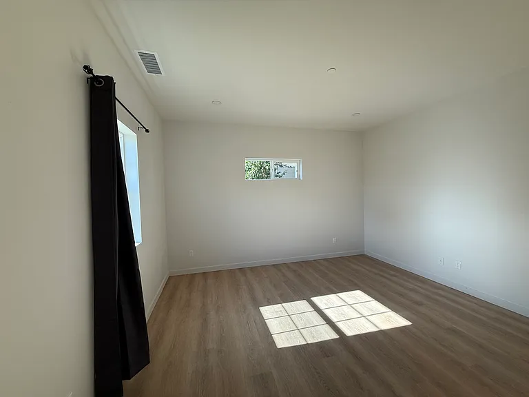 20352 Sherman Way — Photo 17
