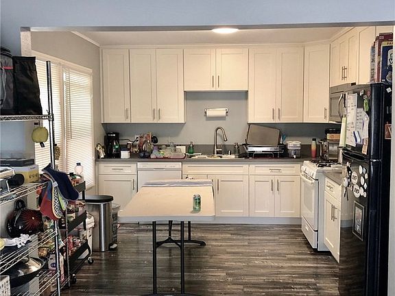 4th image of 1129 W 10th St