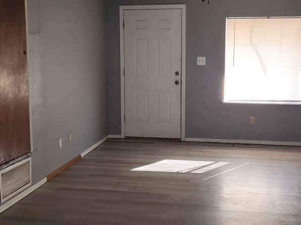 215 W Modoc Ave