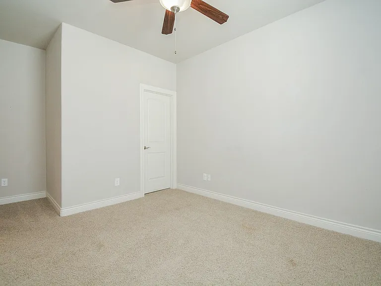 1610 Parker St — Photo 27
