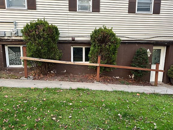 walk way to entrance