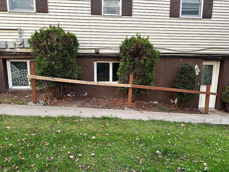 walk way to entrance