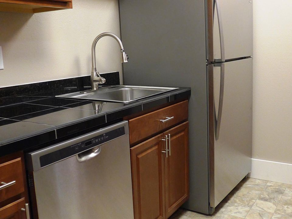 1st image of 28422 16th Ave S APT 1