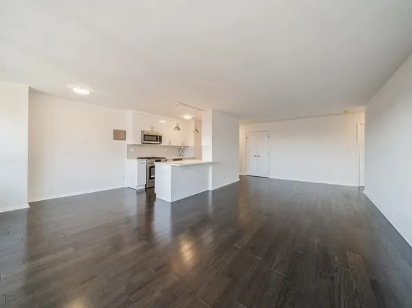 500 Central Avenue image 7 of 28