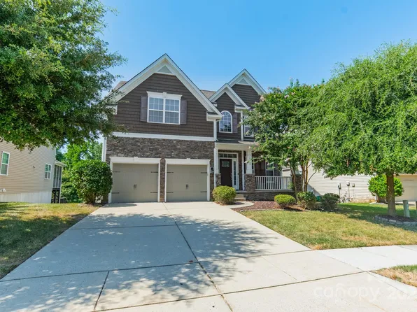 9229 Inverness Bay Rd, Charlotte, NC 28278