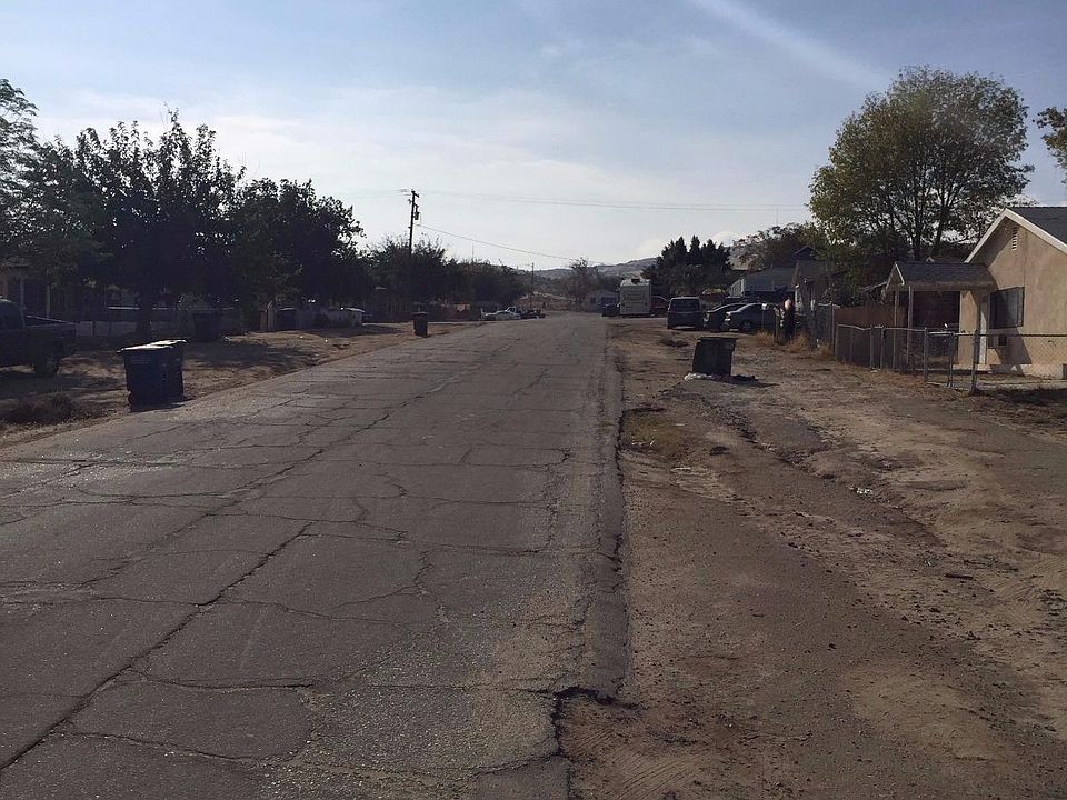 2nd image of 410 Naylor Ave