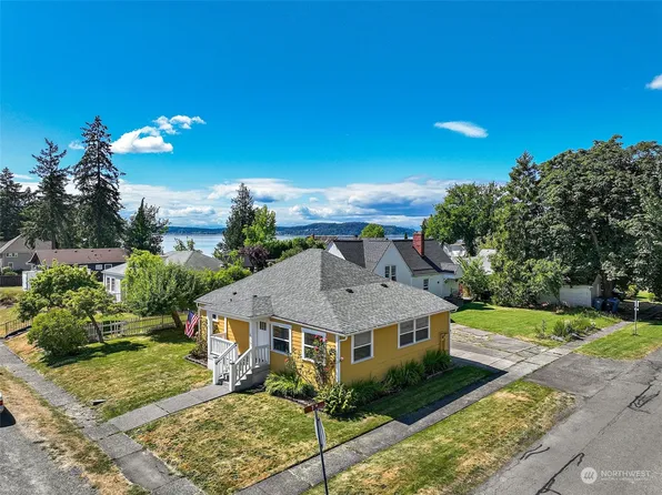 615 Martin Street, Steilacoom, WA 98388