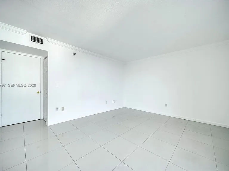 7933 West Dr #817 — Photo 11