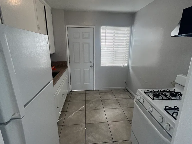 4777 Lantana Dr — Photo 3