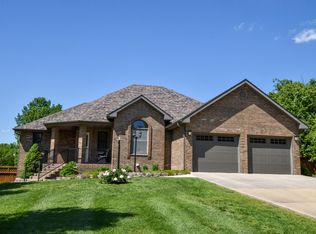 419 Meadowview Dr, Marshfield, MO 65706