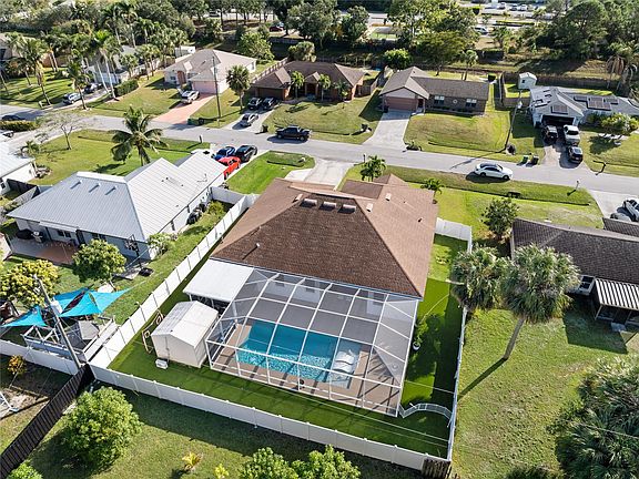 4th image of 2669 SW Acco Road
