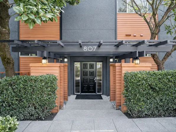 Carmel Apartments, 807 N 40th St APT 201, Seattle, WA 98103