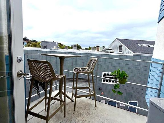 4th image of 687 S Coast Highway 101 Unit 308