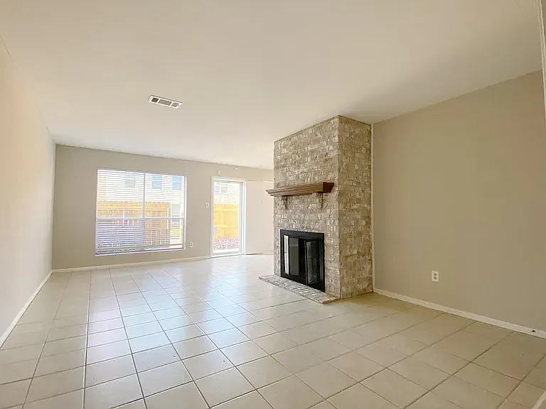 968 Park Meadow Dr — Photo 6