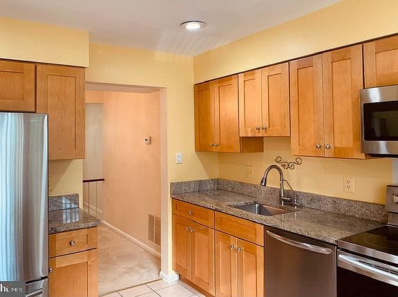 5th image of 5513 Lakewhite Ct