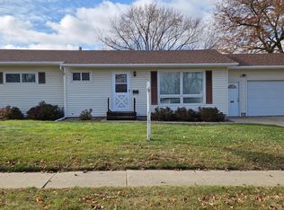 2006 11th St SW, Austin, MN 55912