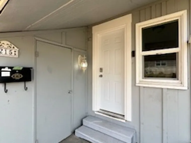 215 Elm St — Photo 14