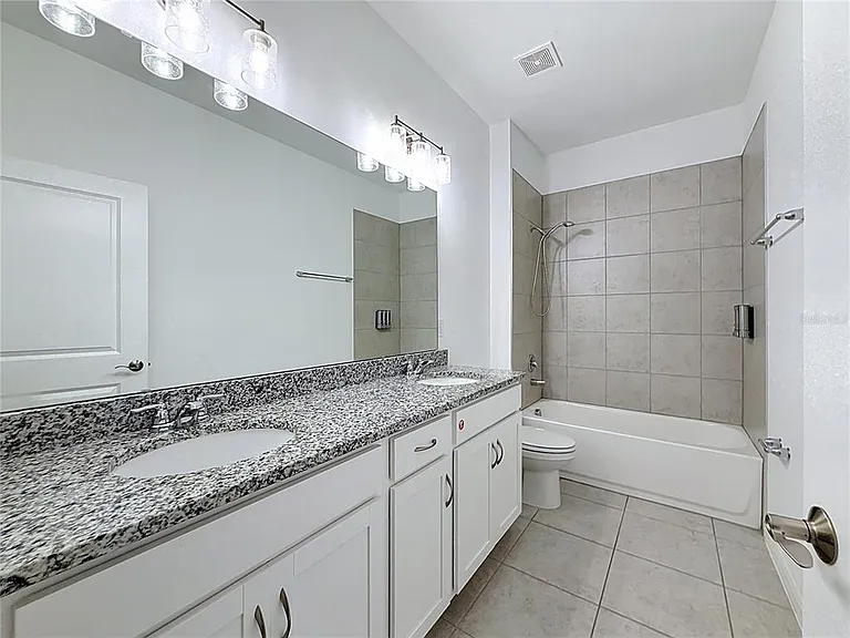 418 Quayside Ave — Photo 28