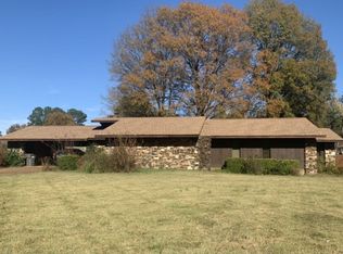 2806 Greenbriar Dr, Jonesboro, AR 72401
