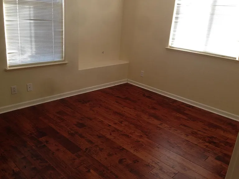 5005 Beach Wood Dr — Photo 16