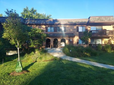 8100 Woodglen Ln APT 204, Downers Grove, IL, 60516