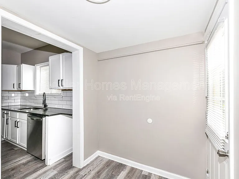 3848 N Capitol Ave — Photo 18