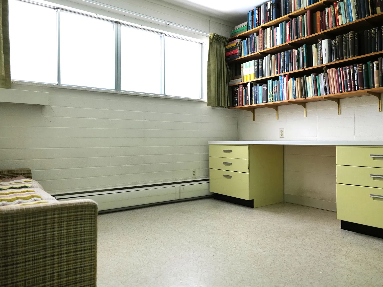 3 bed, 2724 sqft, $750 — Photo 2