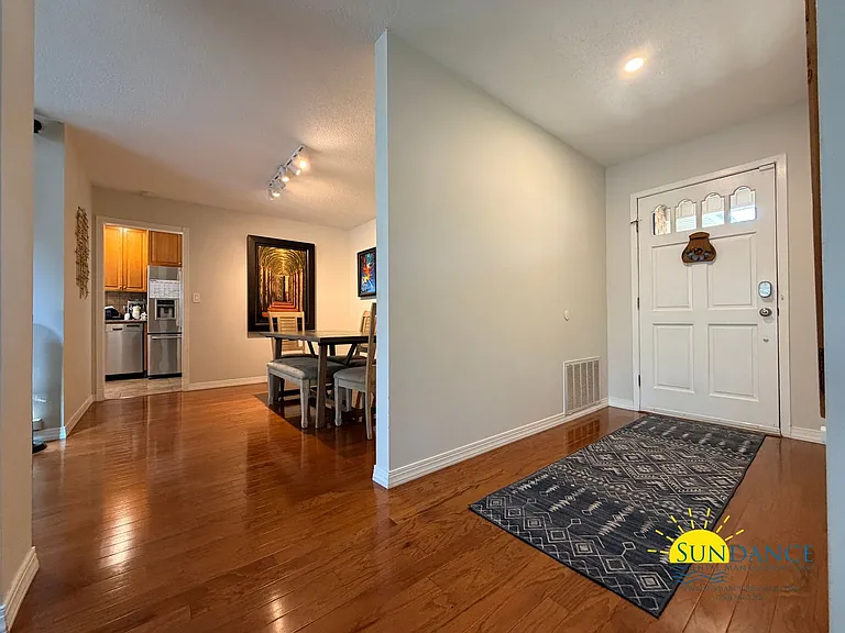115 Long Pointe Dr — Photo 24