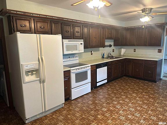 4th image of 705 E Terrace Dr