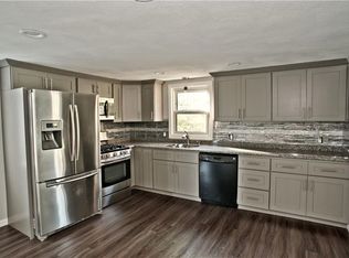 34 Pleasant View Dr, North Providence, RI 02904