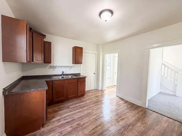 67 W Harrison St — Photo 2